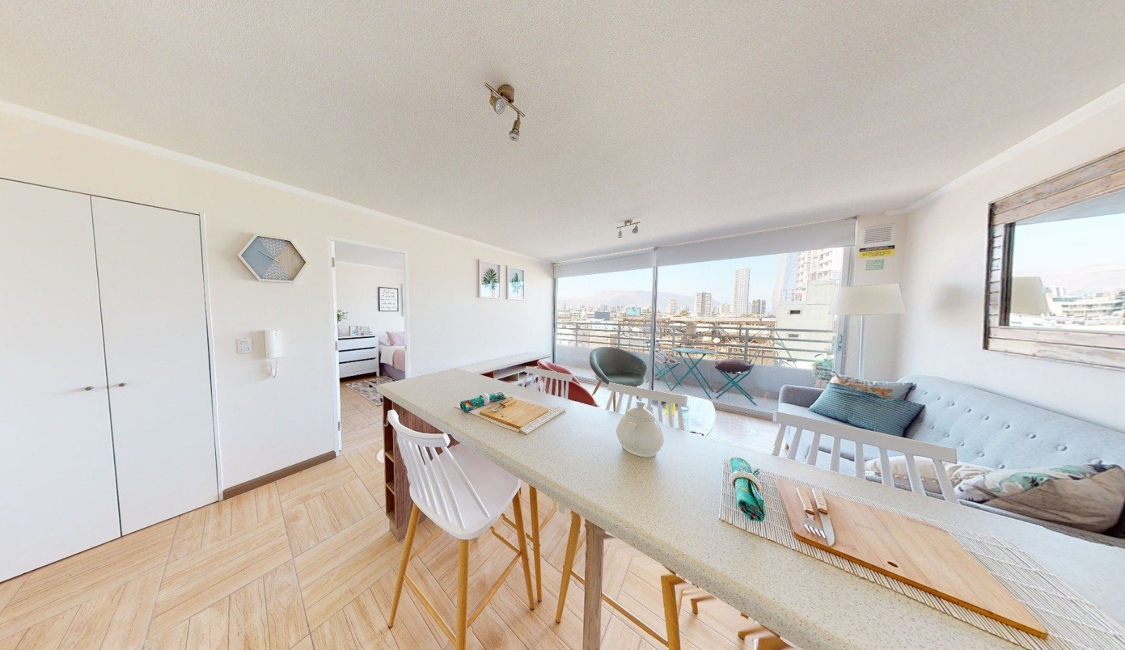 Living y comedor con vista